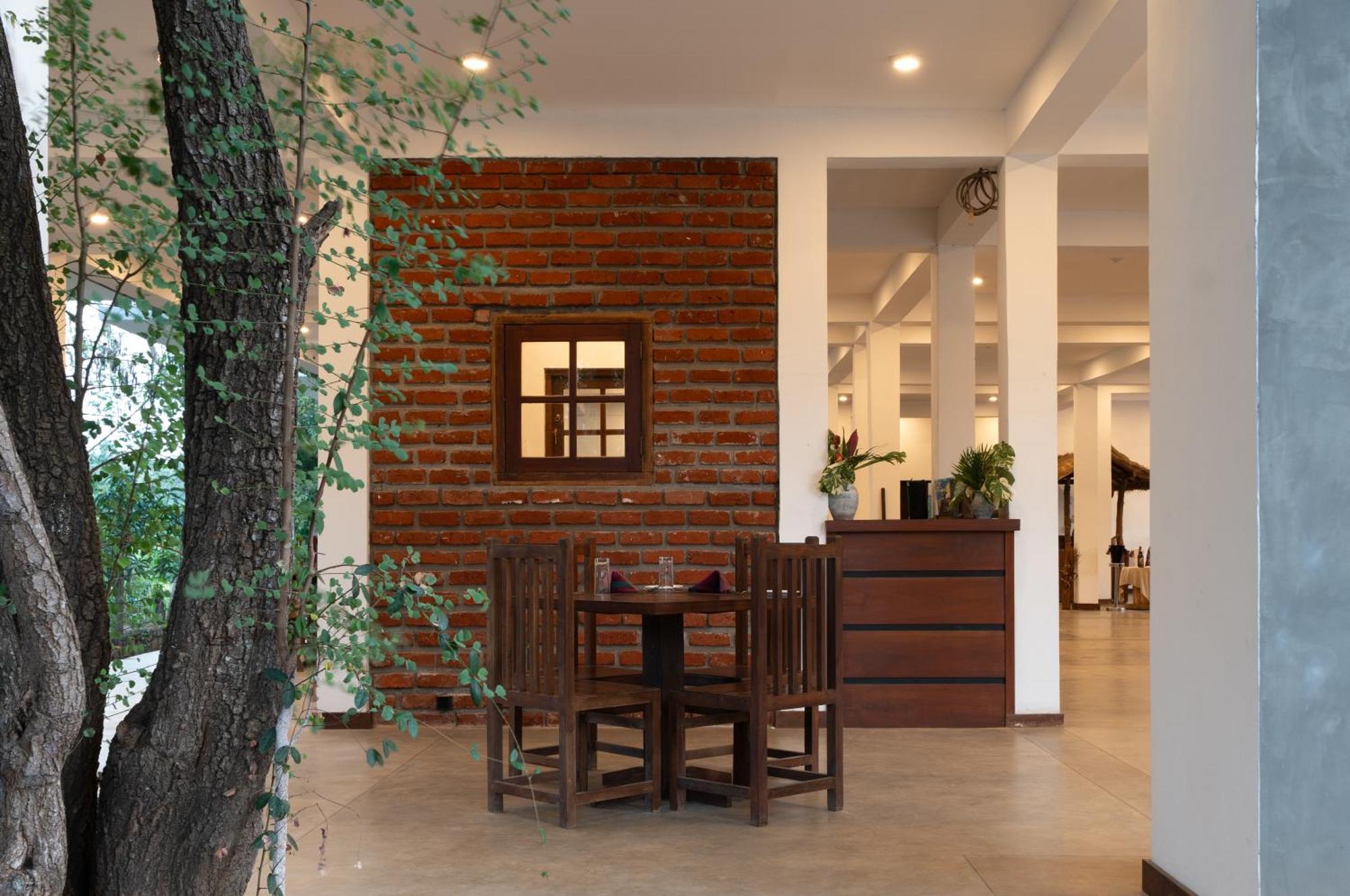 Lario Resort 시기리야 외부 사진